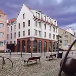 222 Stare No 1 Apartment *